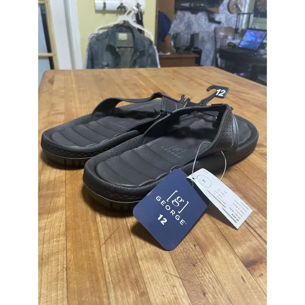 New George brand Men's black flip-flop thong sandals size 12